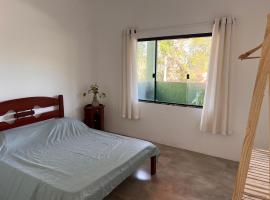 Casa Verde Guest House, hotel v mestu Saco de Fora