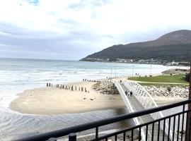 John's Seafront Apartment - B5, hotel v destinaci Newcastle