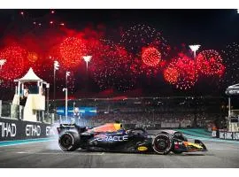 Jade Serenity - Stylish 2BR Urban Hideaway in Oasis, Near Masdar Park