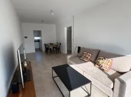 Alquiler temporal con cochera privada zona centro