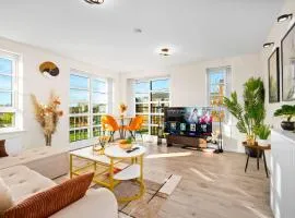 Dote Haven Stylish 2 Bed Apartment - Free Parking and Free High Speed WIFI