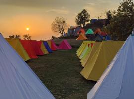 Nagtibba Trek - Three Sixty Views, hotel v destinaci Miānī