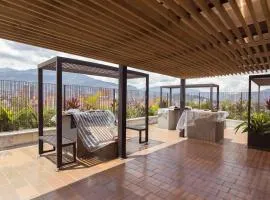 Enchanted Elegance in Laureles