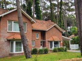 Arce, hotel u gradu Karilo