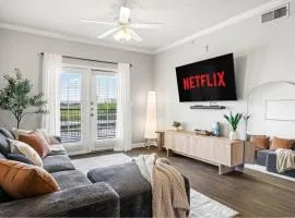 3BR2BA - Pool - Gym - Lounge