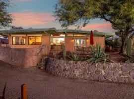 Unique Property, 2 BR 1 BA, Patio, Kitchenette