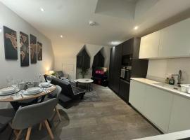 2BR Flat in Prime Location, Hotel in Hedgerley