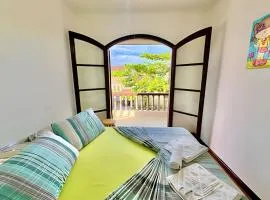 Fantastica Casa 4 Quartos, Com Garagem, 50m do Mar