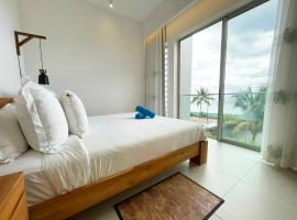 Ocean Point Beachfront 3-Bedroom Suites by LOV Mauritius, hotel in Pointe aux Piments