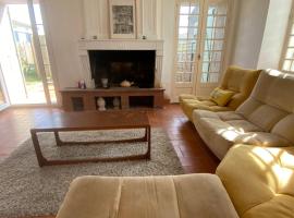 La maison des puits, hotelli kohteessa Saint-Germain-du-Seudre