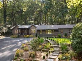 Dahlia House, 5 BDRM, Walk to town