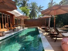 Villa Amrita - Oceanfront Villa with Private Beach