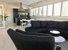 Kattohuoneisto terassilla 93 m2