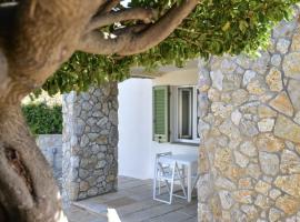 Bilocale Pianosa - riservato e fresco a soli 10 m dal mare, hotel in Pomonte