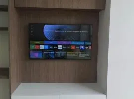 Brand New Modern Apartment-Suite Meters from the Beach