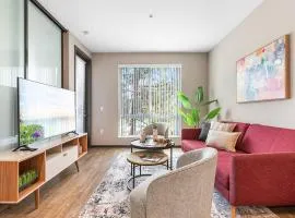 Luxurious & Spacious Place In The Heart Of Irvine