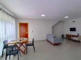 Apto c/ churrasqueira a 190m da Praia MBU0102