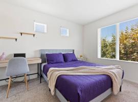 터스틴에 위치한 호텔 Bright Private Room | Central OC by Irvine & Beach