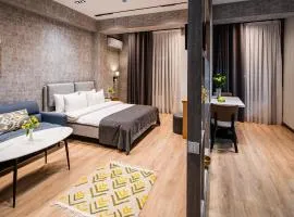 City Deluxe Apartments