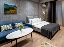 City Deluxe Apartments