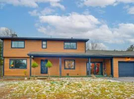 4 Mi to Bromley Mtn Family-Friendly Retreat!