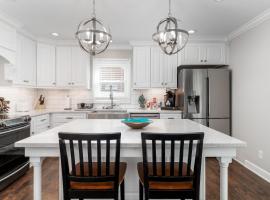 Updated 2bed 2bath perfect for golfers, business travelers, and families，位于格林斯伯勒的酒店