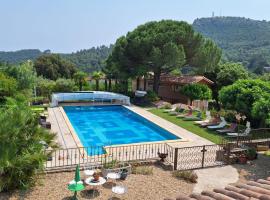 A l'ombre du chêne Piscine & Spa Gîtes Eden en Cévennes à Anduze Gard, ξενοδοχείο σε Anduze