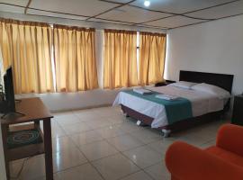 Se alquila departamento amoblado centro Mejía, hôtel à Islay