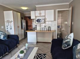 langstrand apartment retreat !, hotel i Langstrand