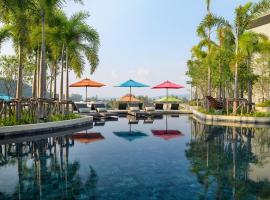 Private Villa at Mida Grande Resort, hotel a Surin Beach