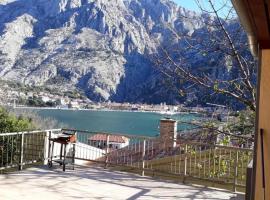 Zlatna Guest House, Hotel in Kotor