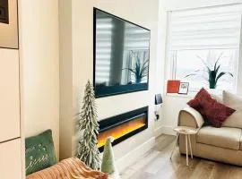 Stā by The Bridge, Inverness City Centre