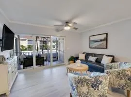 Sanibel Island Getaway Footsteps to the beach