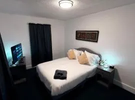 Bachi - Private Room 2 with Parking, Desk & Fast WiFi near Yale, Quinnipiac, SCSU & Hospitals