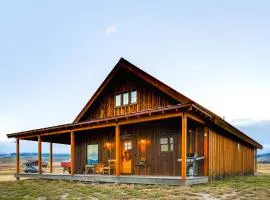 Fish, Hike and Explore! Ennis Cabin - 13 Mi to Town