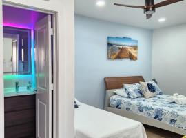 Close to hard rock stadium and guitar casino, bed & breakfast σε Pembroke Pines