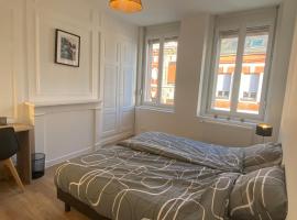 la maison des copains, garage et wifi, hotel sa Amiens