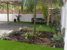 Bungalow, hotel in El Nido