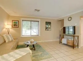 Seminole Townhome Easy Access to Beaches!