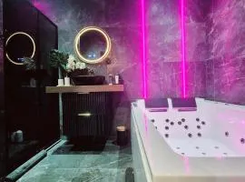 LoveRoom La Petite Suite avec SPA