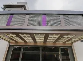 Super Townhouse Kizhakkambalam Tourist Home