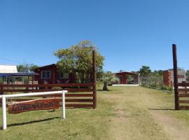 Ahí va la bocha, Se reserva con seña!, hotel i Barra del Chuy