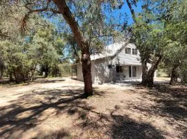 Burrabogie - Waterfront Retreat