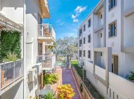 Shoreline Apartments - Unit 4a