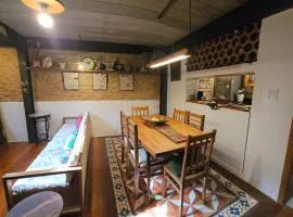 SCR-Glória- Charmosa Casa de Vila com 2 Quartos