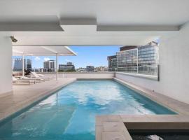 Modern City Pad, 1-Min to Showgrounds, hotel a Brisbane