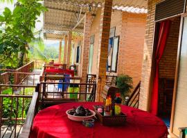 Nh&agrave; Nghỉ Vượn H&oacute;t, habitaci&oacute;n en casa particular en T&acirc;n Ph&uacute;