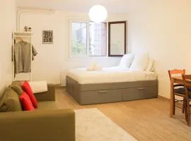 Bright studio in Pantin perfect for couples