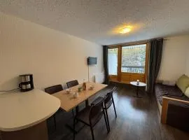 Studio confortable près des pistes avec coin montagne & parking - FR-1-358-178