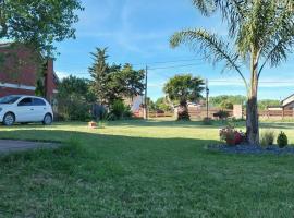 Refugio entre el Lago y el Mar, hotel in Mar de Cobo